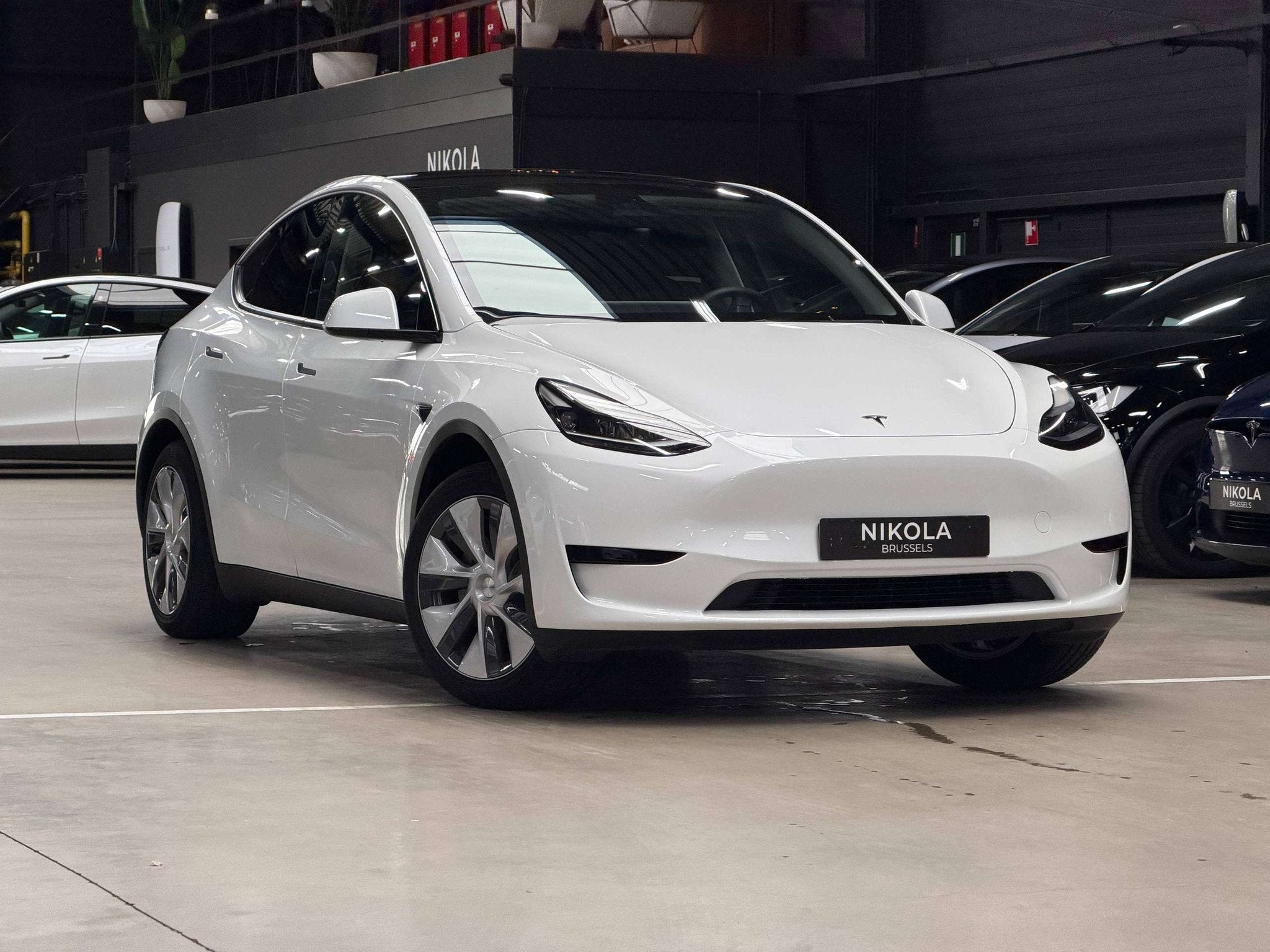 Tesla Model Y REAR WHEEL DRIVE - HIGHWAY AUTOPILOT, https://public.car-pass.be/vhr/e5e45912-eff7-4cf1-a1b5-38ea8a08beab, Achterwielaandrijving