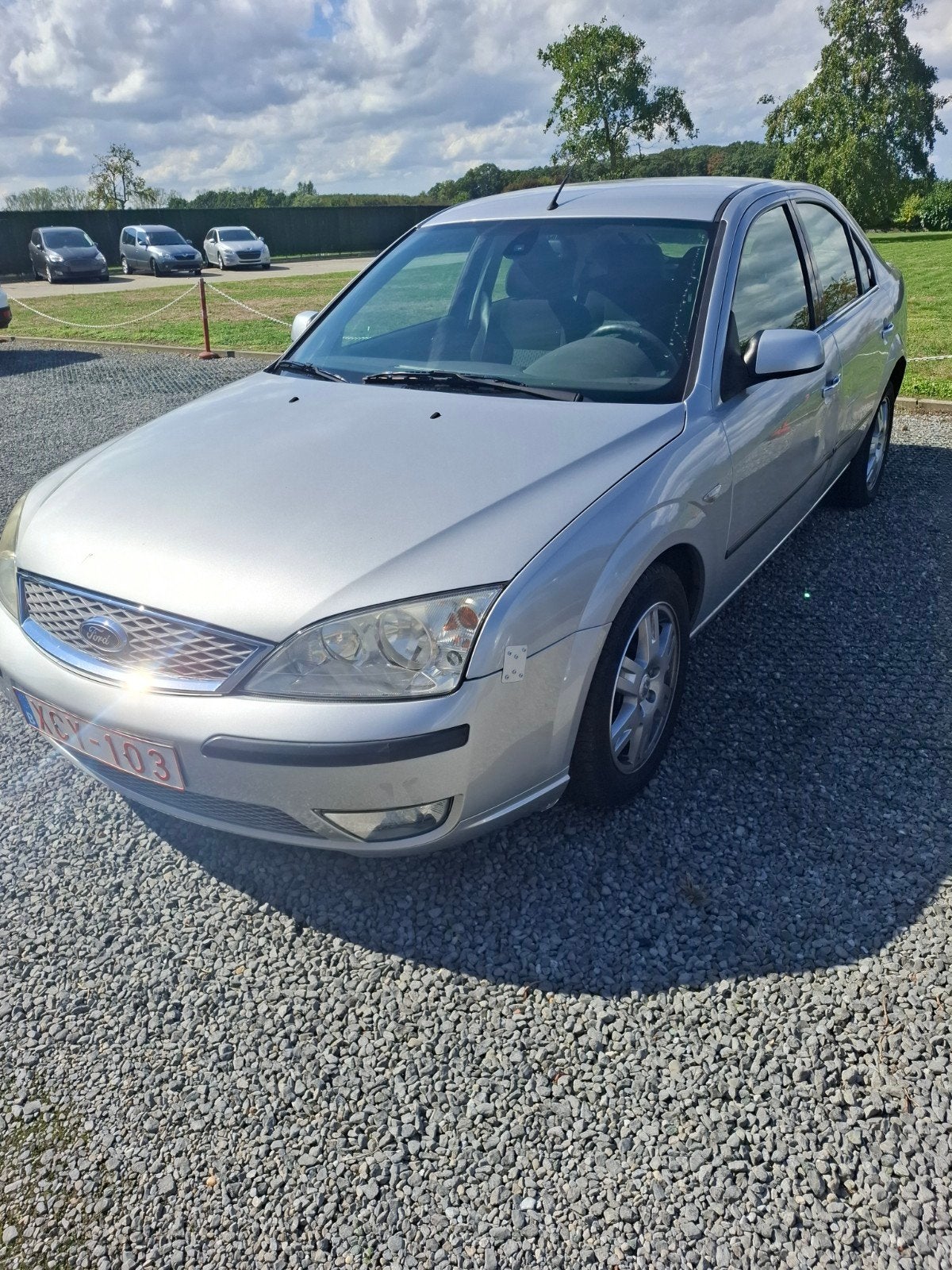 Ford Mondeo 115 000 km avec des dommages corporels