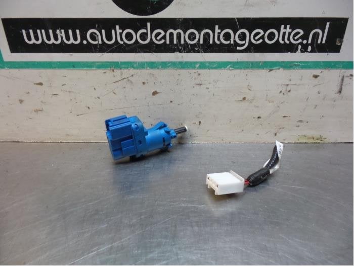 Commutateur feu de freinage d'un Mazda 3 (3 03-), -, 3 mois de garantie, Mazda, Utilisé