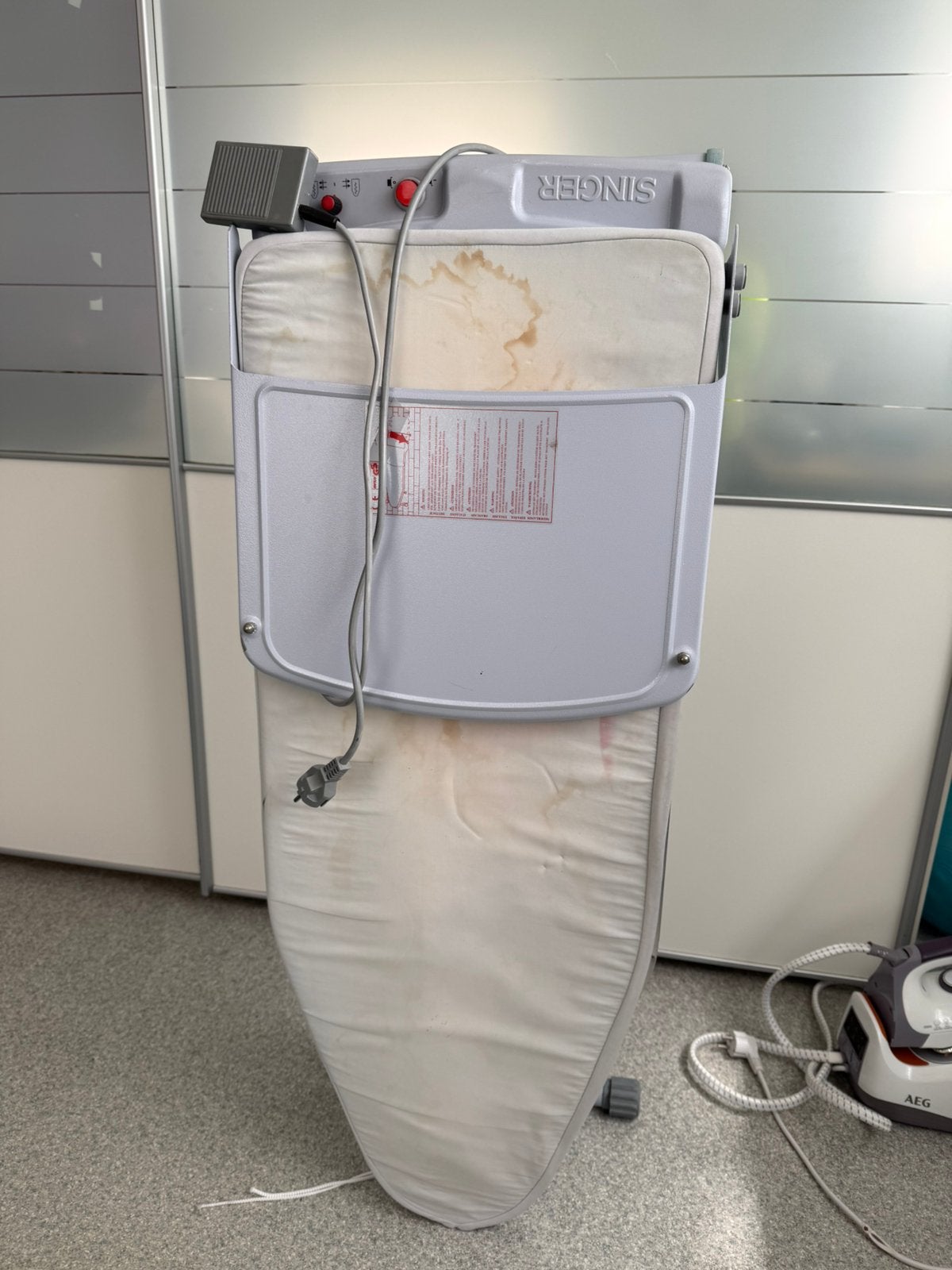 Table  fer léger Singer avec extraction et chauffage, Enlèvement, Utilisé