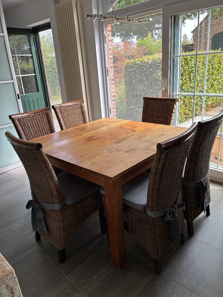 Prachtige set van teak tafel met 6 rieten stoelen, Huis en Inrichting, Ophalen, Zo goed als nieuw, Rustiek, 4 tot 6 stoelen