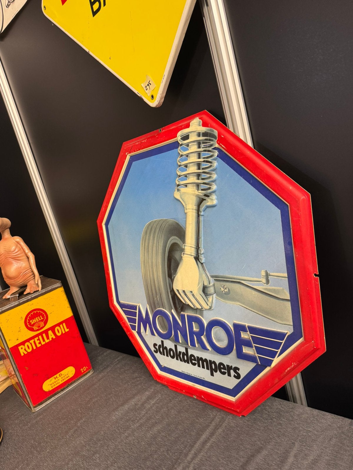 MONROE Schokbrekers reclamebord, Verzamelen, Ophalen, Reclamebord, Gebruikt, .