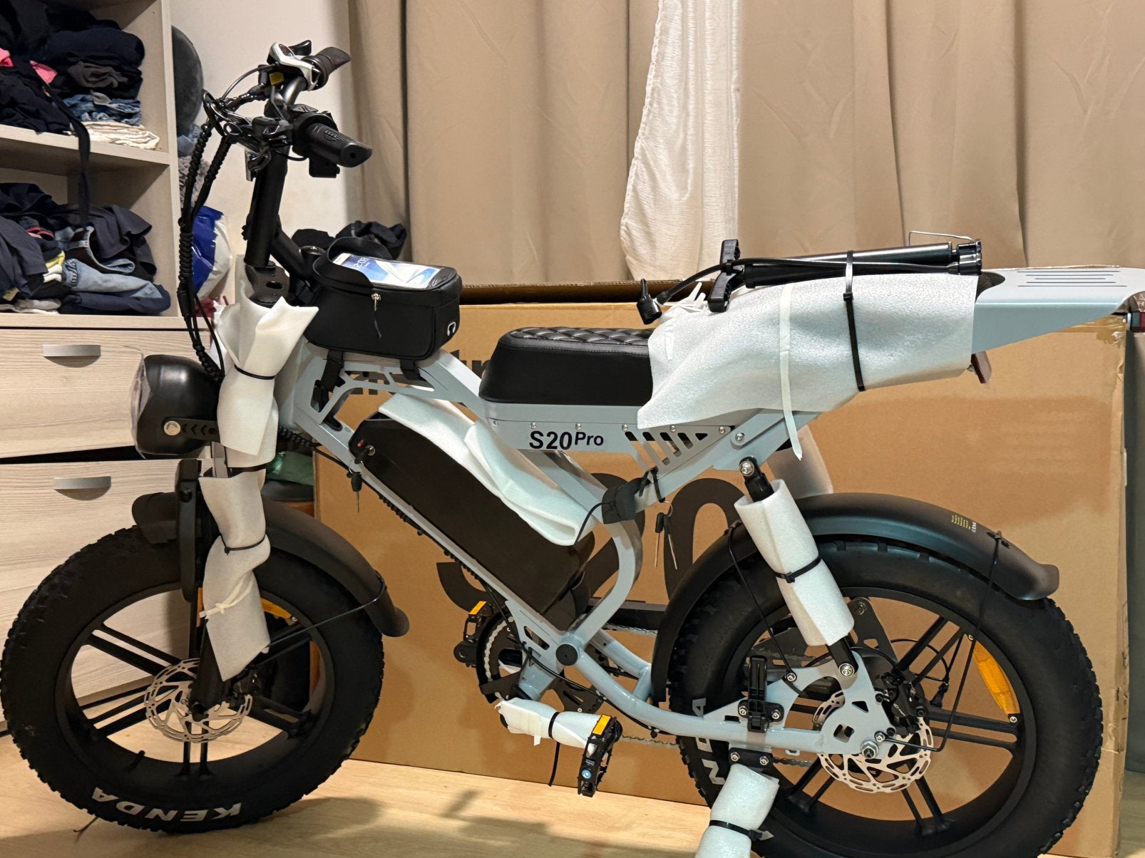 S20 pro - Qmwheel - Nfc -, Fietsen en Brommers, Brommers | Derbi, Ophalen of Verzenden, Zo goed als nieuw
