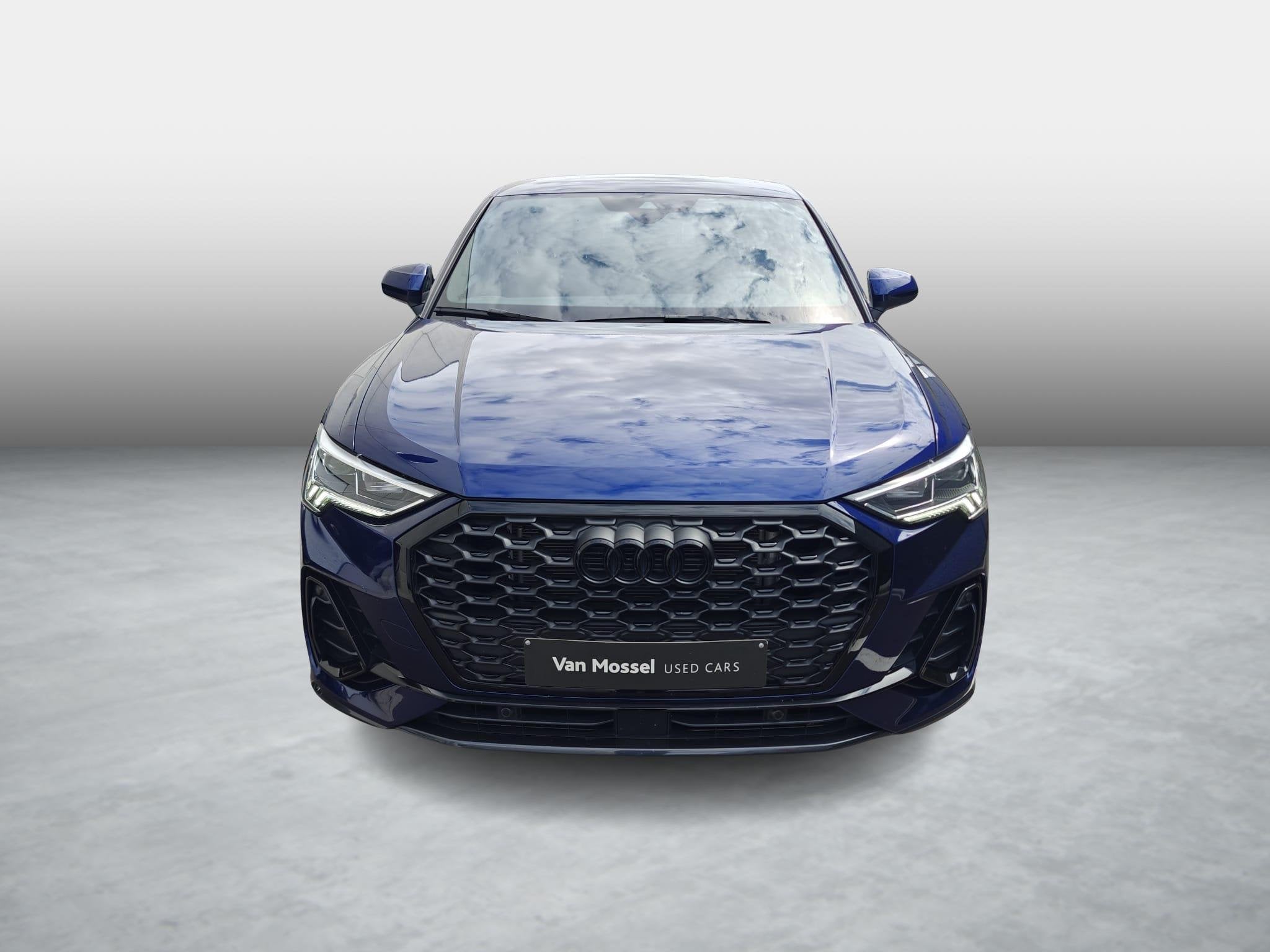 Audi Q3 Sportback 35 TFSI S tronic S Line Business Edition, Auto's, Stof, 4 cilinders, Blauw, Bedrijf