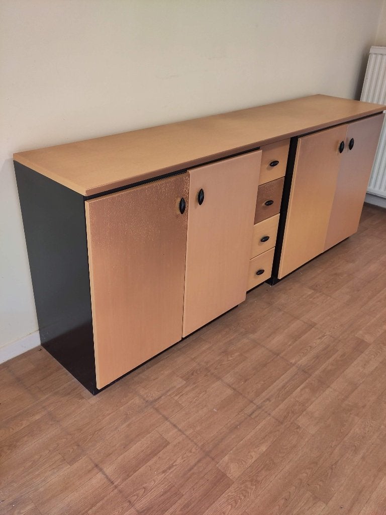 Buffet gratuit – à venir chercher, Maison & Meubles, Enlèvement, Utilisé, Avec tiroir(s)