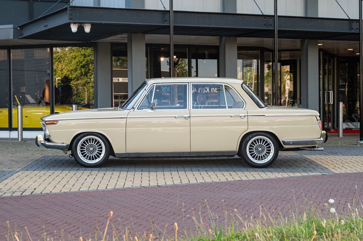 BMW 2000 Automatic (bj 1971, automaat), Auto's, BMW, Automaat, Stof, Overige modellen, Bruin