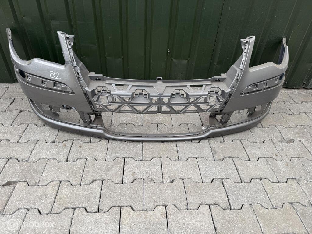 Voorbumper volkswagen touran 1t 1t0807221 Origineel, Gebruikt, Voor, Ophalen of Verzenden, Bumper