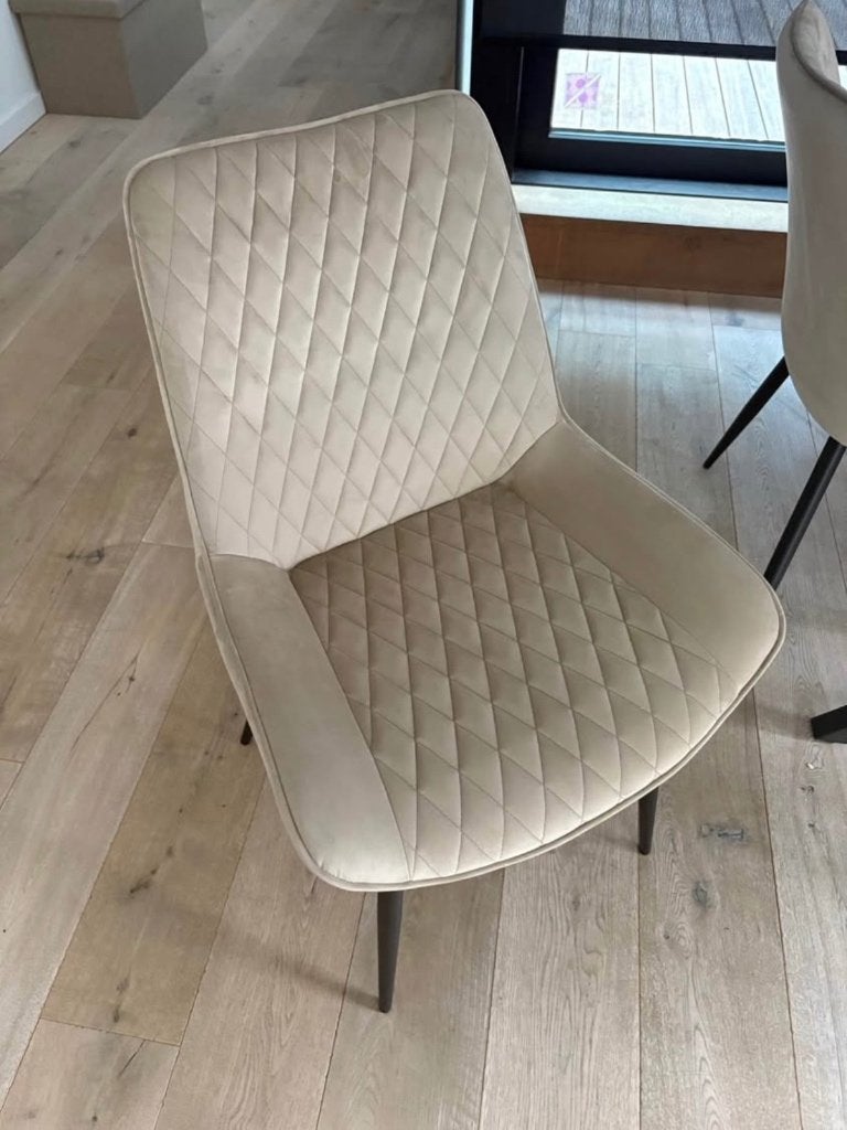 4 eetkamerstoelen beige velvet, Ophalen, Overige materialen, Overige kleuren, Zo goed als nieuw