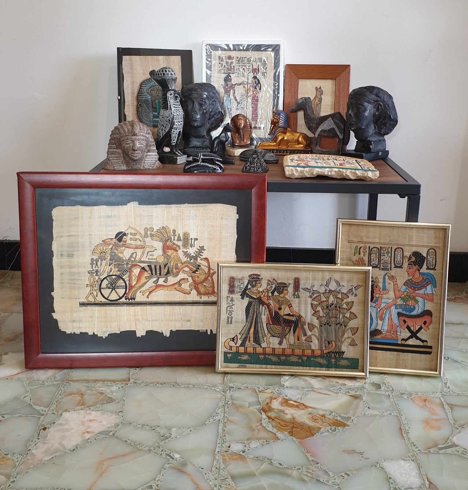 Égypte, collection de sculptures et de papyrus, Enlèvement ou Envoi, Sculpture