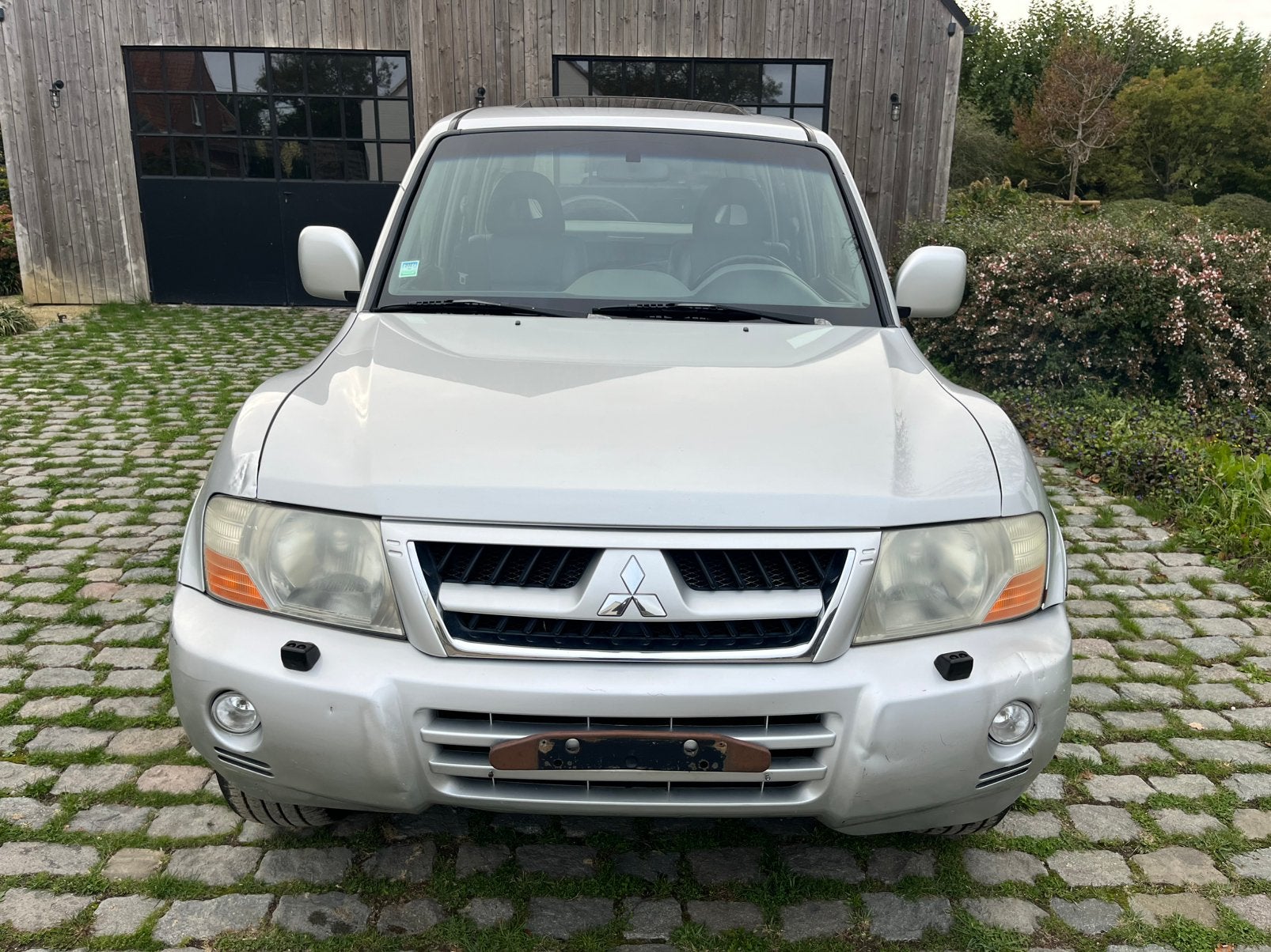 Mitsubishi Pajero 4M41 3.2 Di-D Automaat Lichtevracht+zetels, Auto's, Zwart, 4 cilinders, 2145 kg, Leder