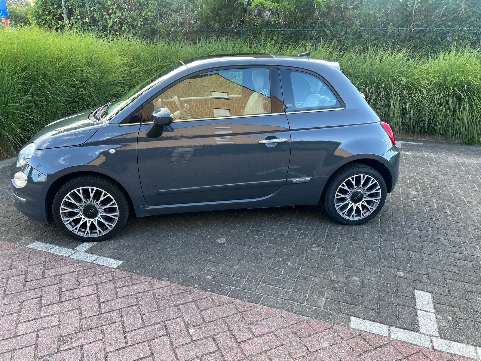 Fiat 500 lage kmstand panodak/airco/ carplay, Auto's, Voorwielaandrijving, 4 zetels, Multifunctioneel stuurwiel, Euro 6