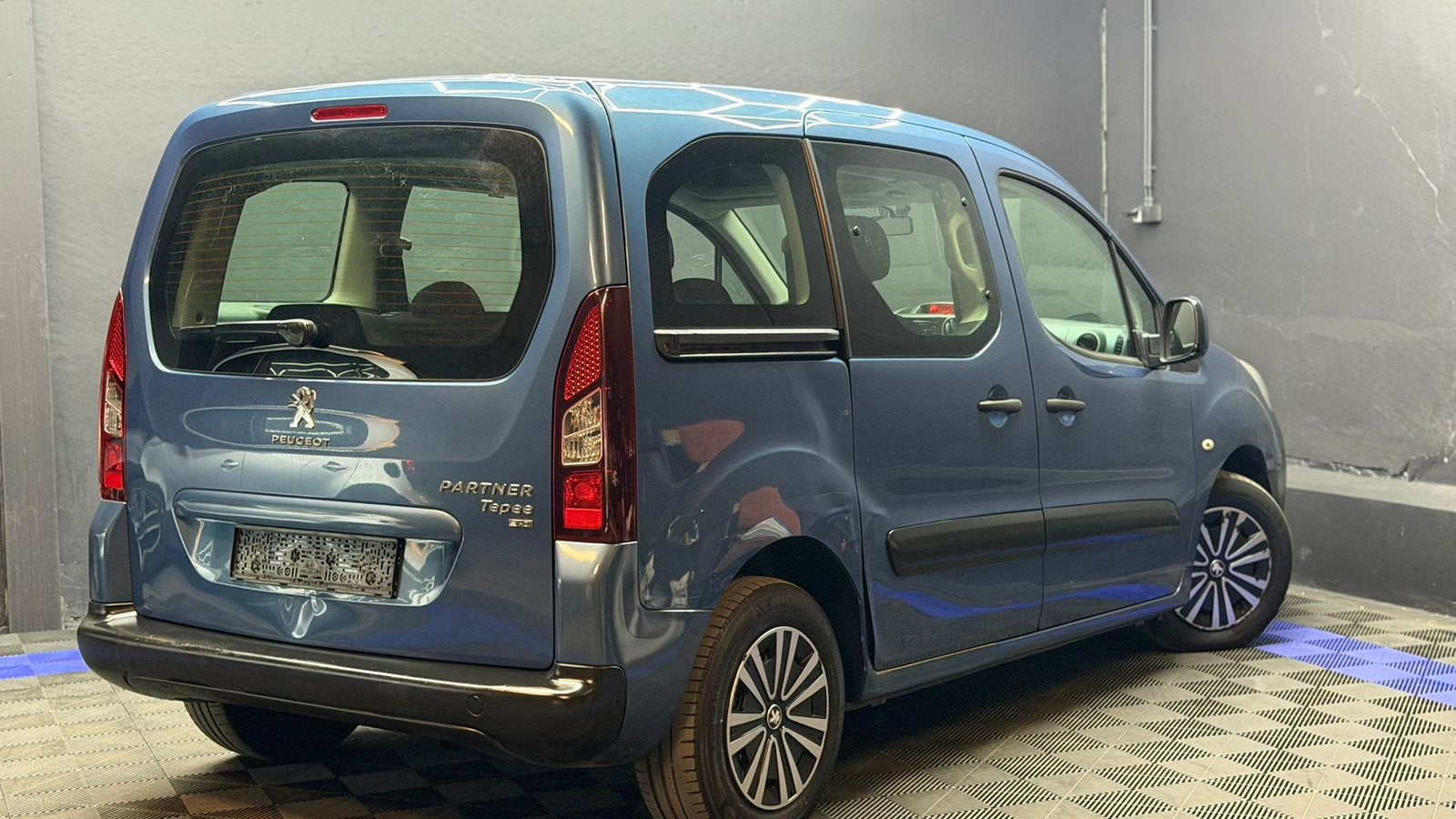 Peugeot partner 2013 1.6hdi Automatt, Auto's, Peugeot, Automaat, Euro 5, 1600 cc, Bedrijf