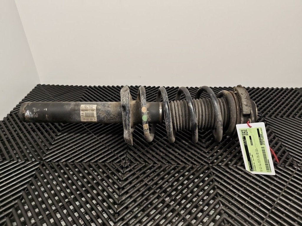 AMORTISSEUR OU ABSORBEUR DE CHOC AVANT DROIT (|3C0413031AC|), Volkswagen, Volkswagen AG, Utilisé, Kundenbetreuung@volkswagen.de