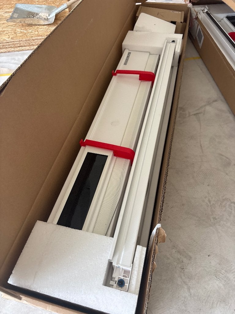 2 Zonneweringen voor velux plat dak raam met solar bediening, Doe-het-zelf en Bouw, Ophalen