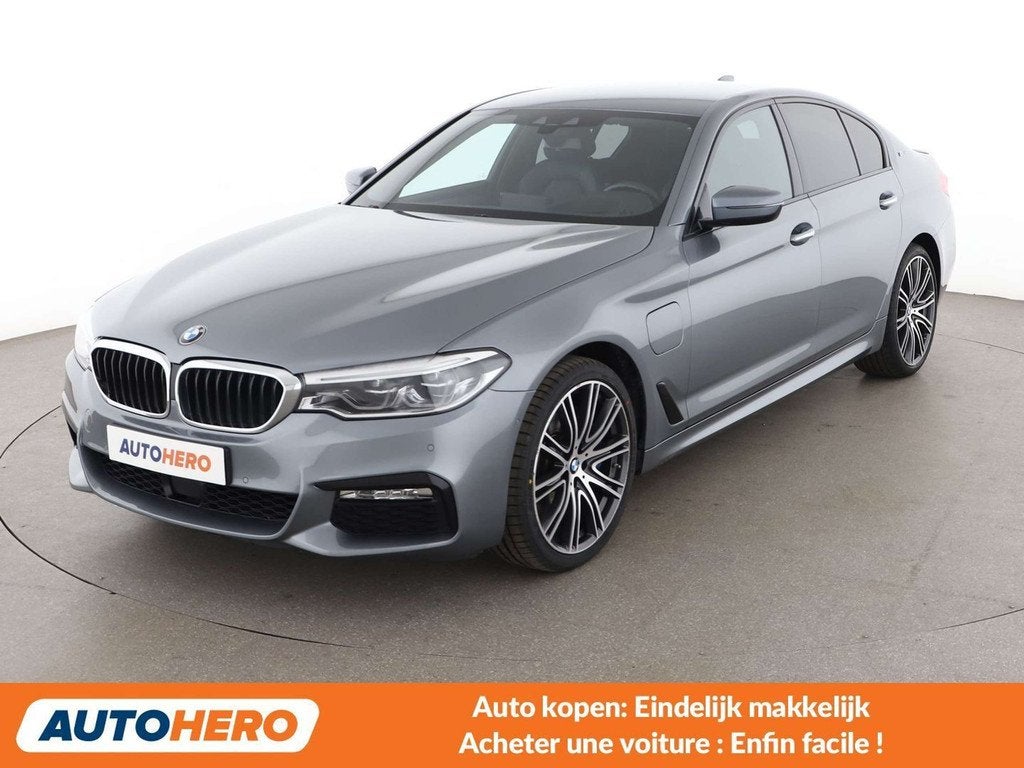 BMW 5 Serie 530 530e M Sport (bj 2018, automaat), Auto's, BMW, Achterwielaandrijving, Leder, Hybride Elektrisch/Benzine, Blauw