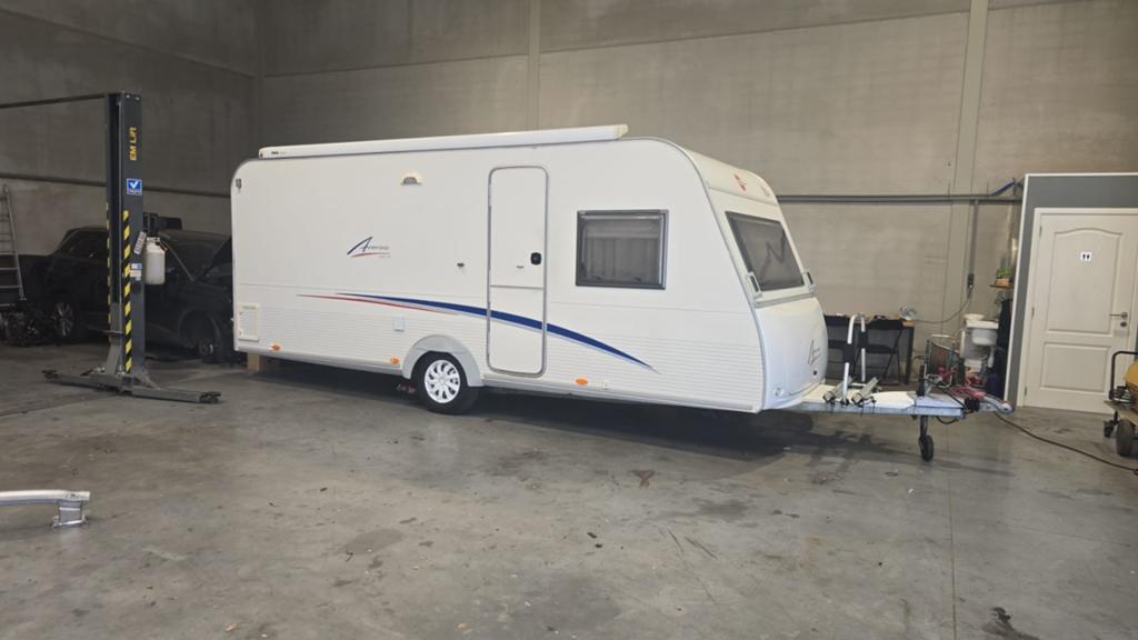 Trekcaravan Bürstner, Caravans en Kamperen