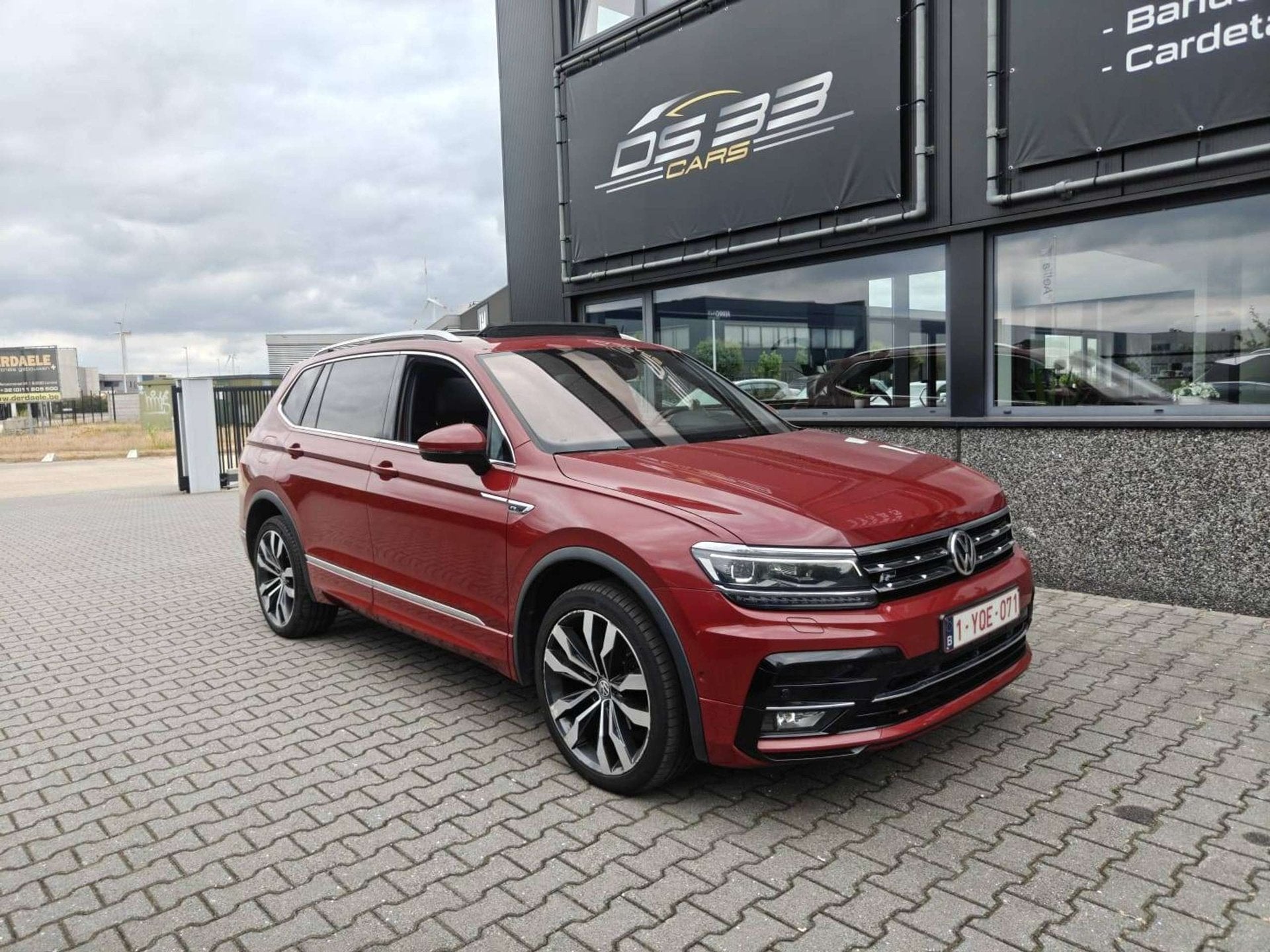 Volkswagen Tiguan Allspace 2.0 TDi 4Motion R-line 7-zit/Pano, Autos, Rouge, Achat, Entreprise, 7 places