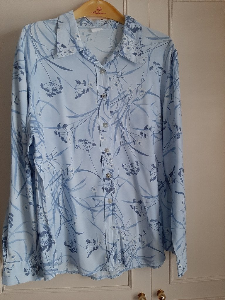 Chemisier bleu  clair  T: 46, Kleding | Dames, Blouses en Tunieken, Sans marque, Ophalen of Verzenden, Maat 46/48 (XL) of groter