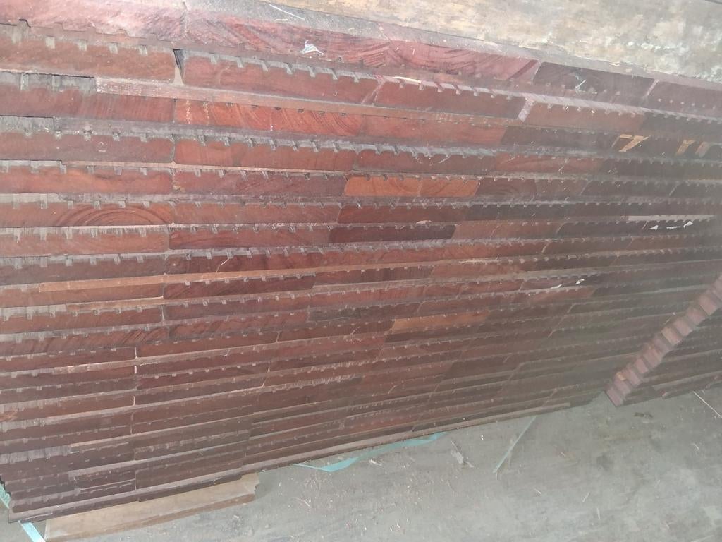 Planches de terrasse en bois exotique, Jardin & Terrasse, Poteaux, Poutres & Planches, Planches, Bois dur