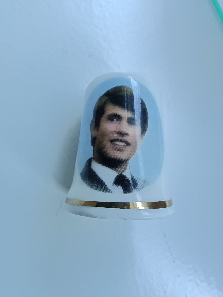 Vingerhoedje Prins Edward, Verzamelen, Ophalen of Verzenden, Zo goed als nieuw, Porselein