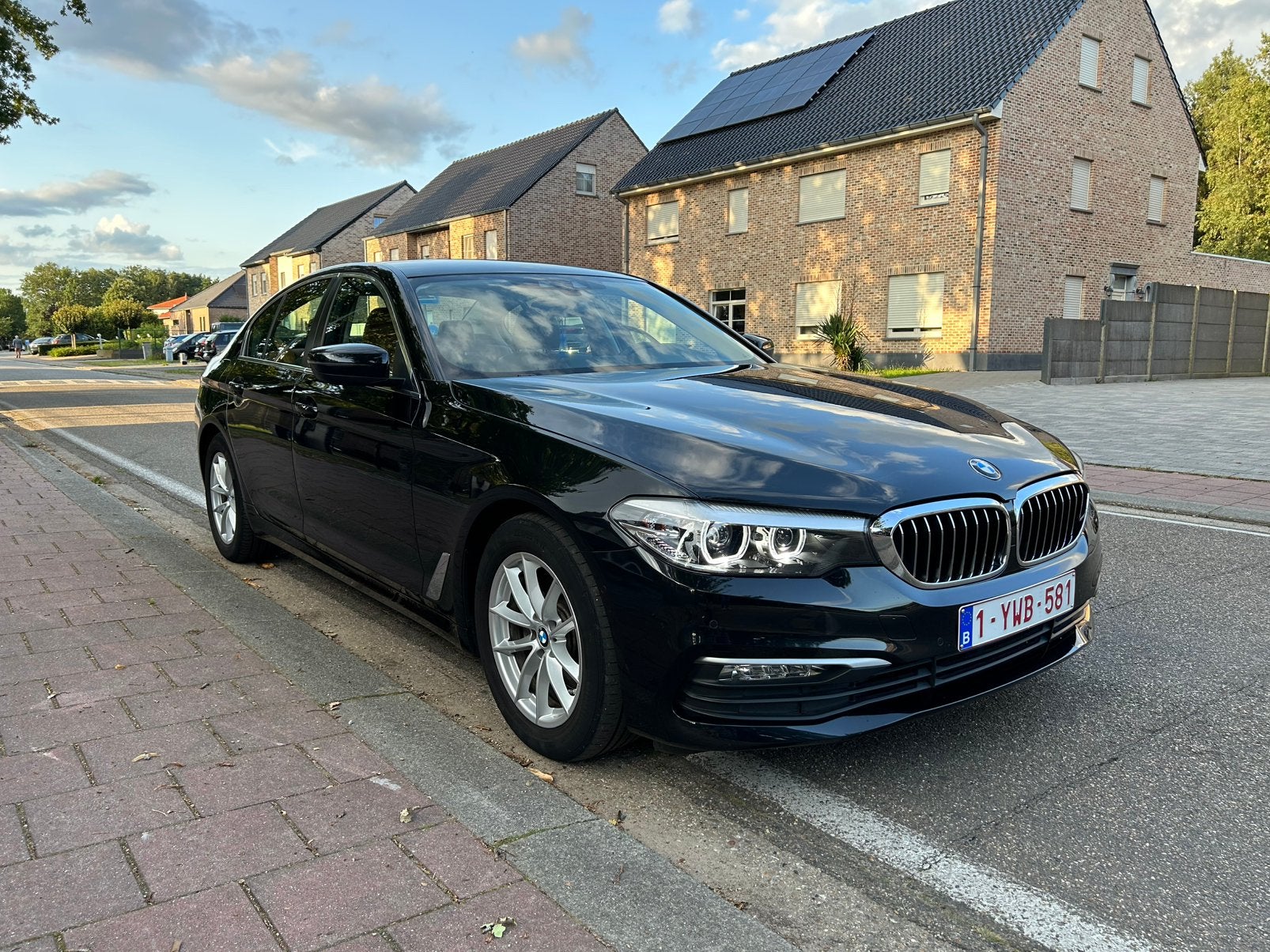 BMW 520i (G30)| Automaat | NaviPro, Auto's, Automaat, Achterwielaandrijving, 4 cilinders, Zwart