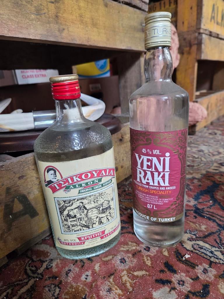 Lot bouteilles Raki neuves, Ophalen
