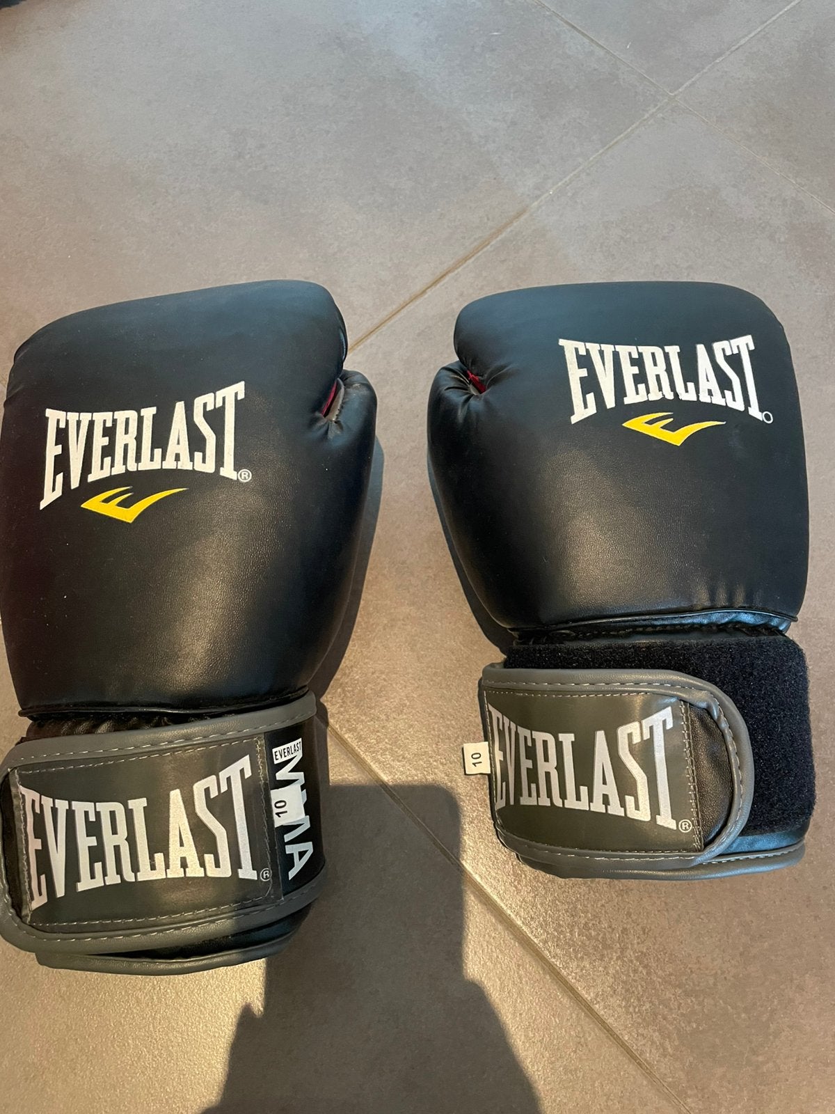 Everlast bokshandschoen 10 oz, Sports & Fitness, Enlèvement, Comme neuf