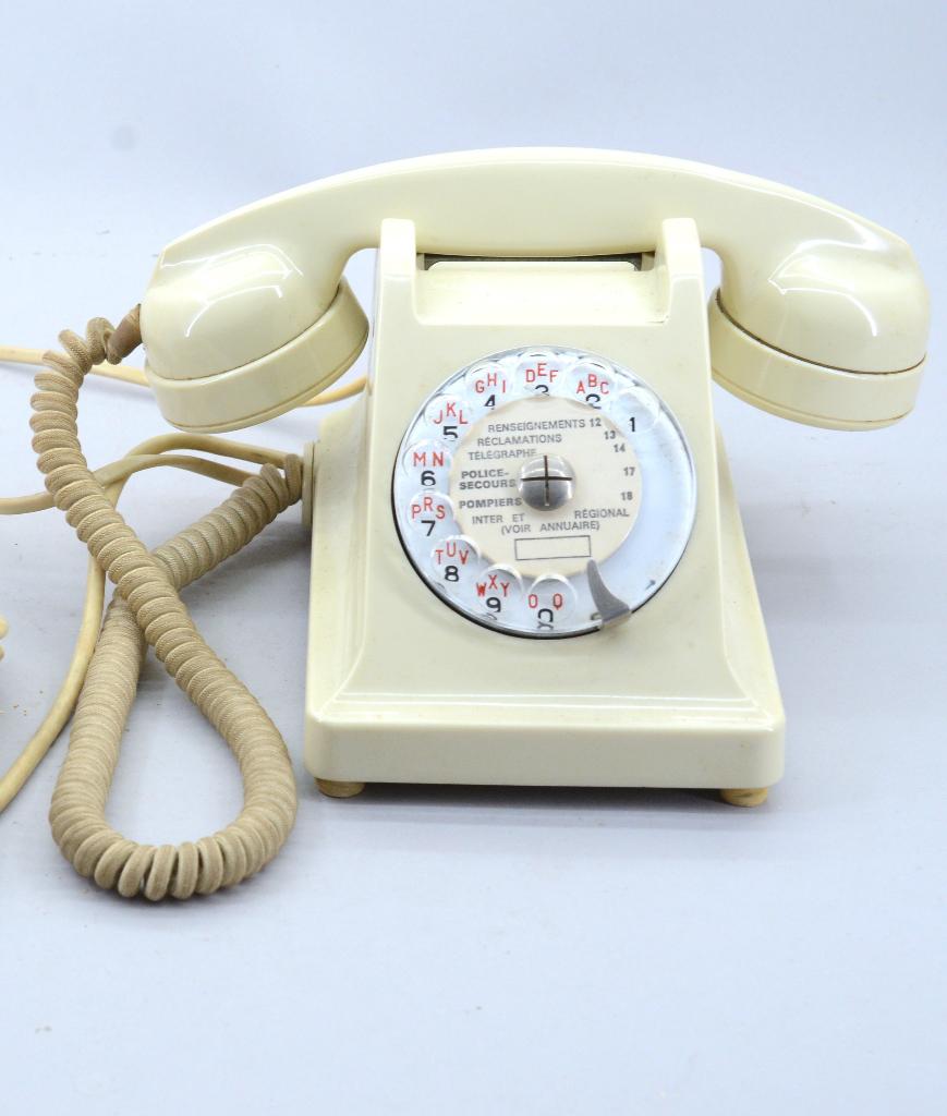 Wit bakelieten telefoon 1958 +extra: bellen, 2e luidspreker, Ophalen of Verzenden, Gebruikt, Met draaischijf