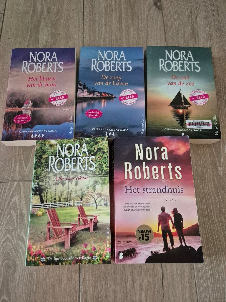 Nora Roberts 3 euro per stuk, Boeken, Ophalen, Zo goed als nieuw, Nora Roberts