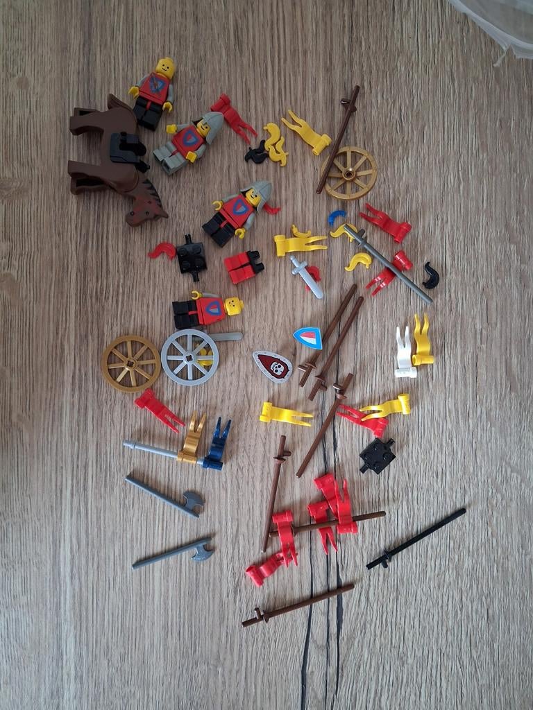 Lego : figurines de château, armes, pièces, Envoi