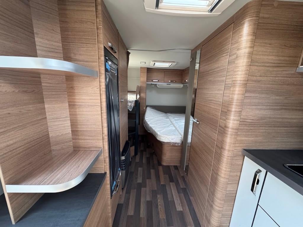 Weinsberg CaraOne 550 UK 4 tot 6 pers incl mover, Caravans en Kamperen, Rondzit, 7 tot 8 meter, Bedrijf, Knaus