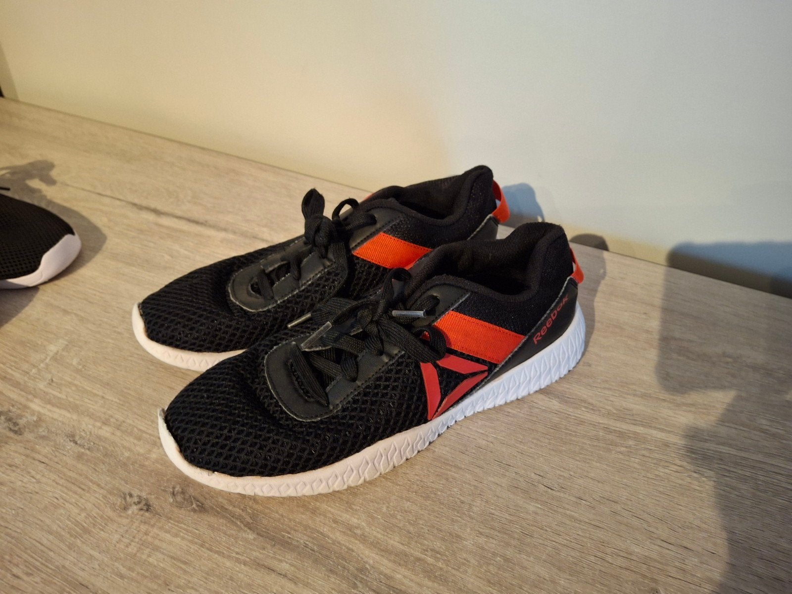 baskets Reebok taille 38, Enlèvement