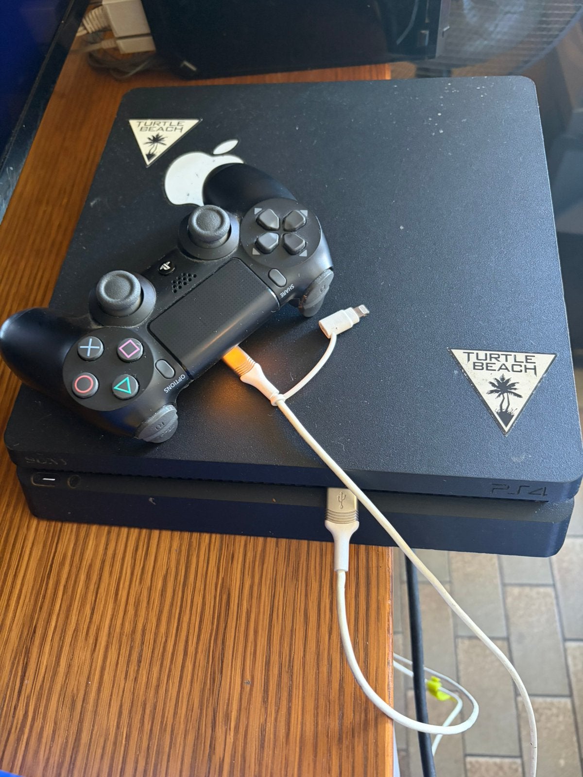 Ps4 met spelletjes en controler, Games en Spelcomputers, Ophalen, Gebruikt