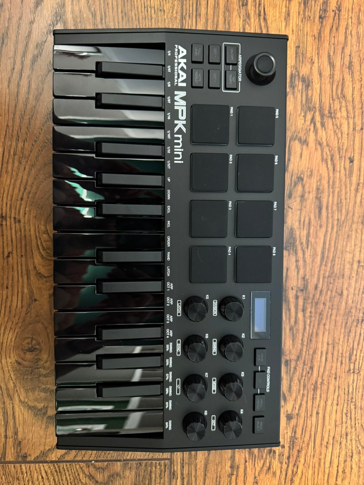 Akai MPKmini met hardcase, Ophalen, Zo goed als nieuw