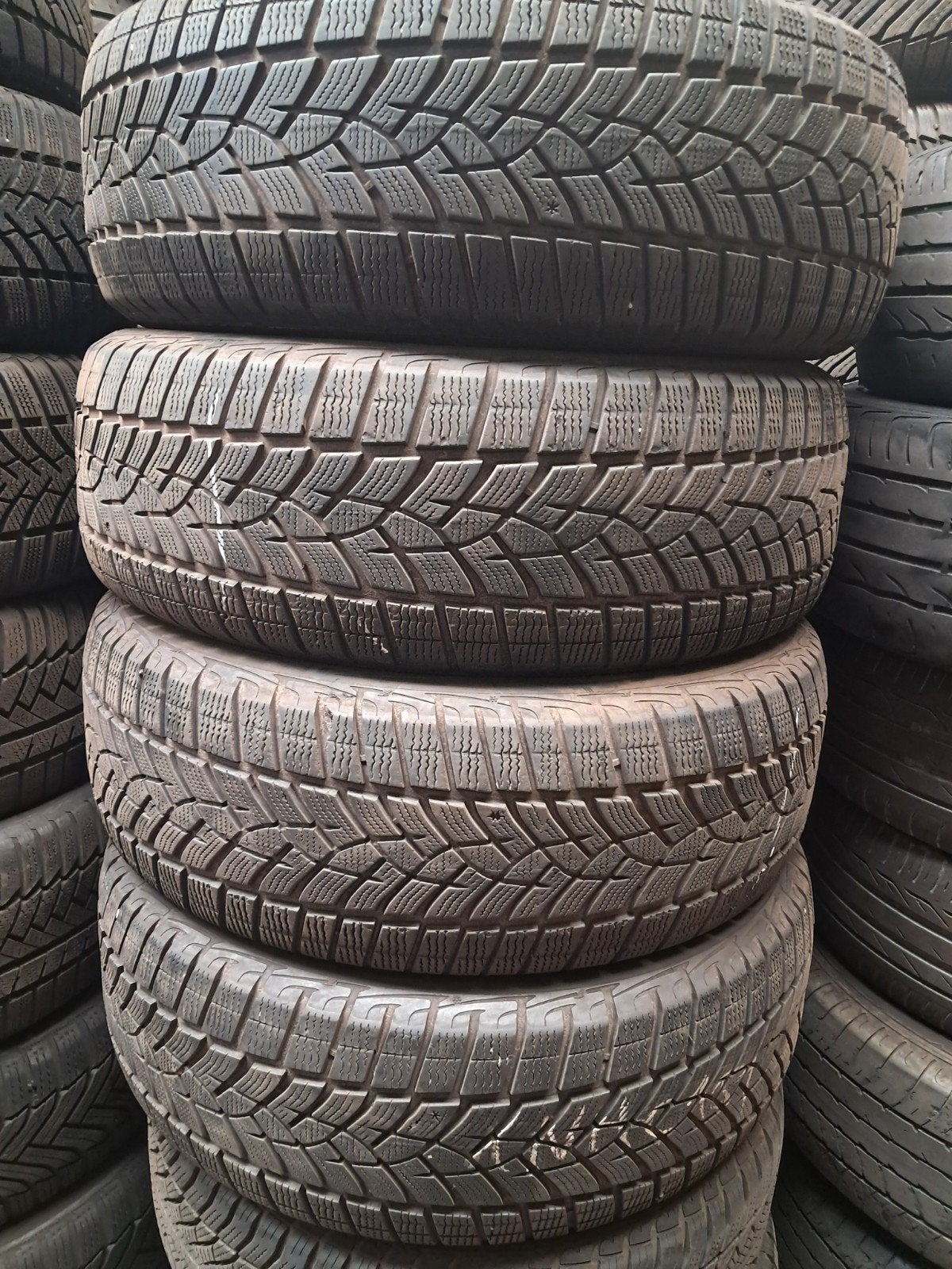 2356018 235/60/18 235/60r18 winter Goodyear, Ophalen