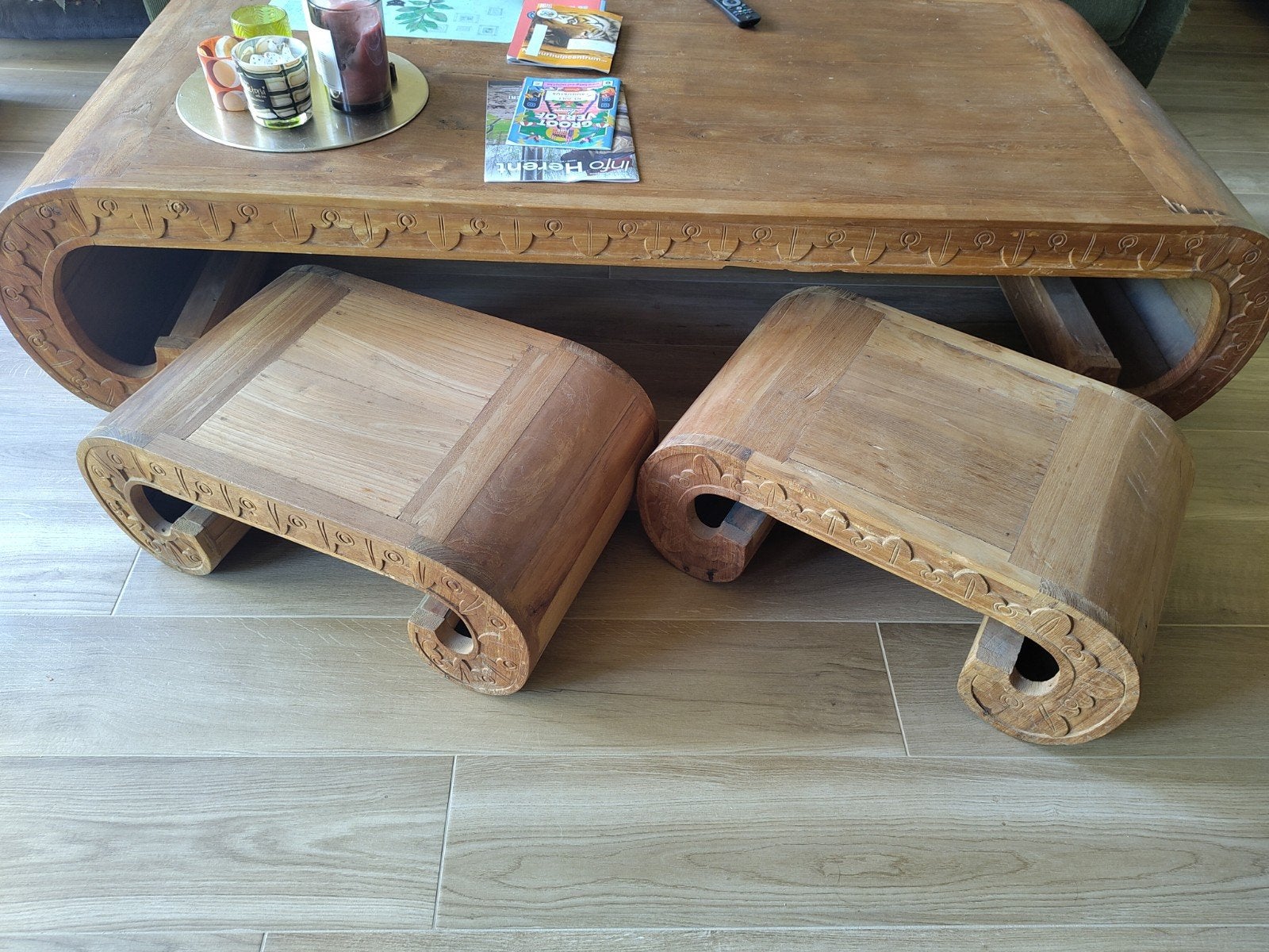 Houten Indonesische zitbankjes / tafeltjes, Huis en Inrichting, Ophalen