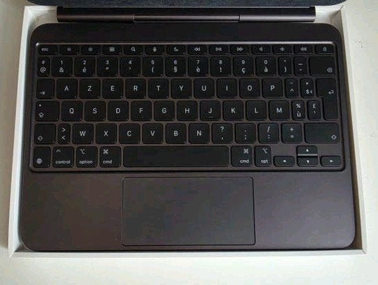 Apple Magic Keyboard iPad Pro 11 inches (2024) AZERTY Black, Computers en Software, Gebruikt, Zwart, 11 inch, Ophalen of Verzenden