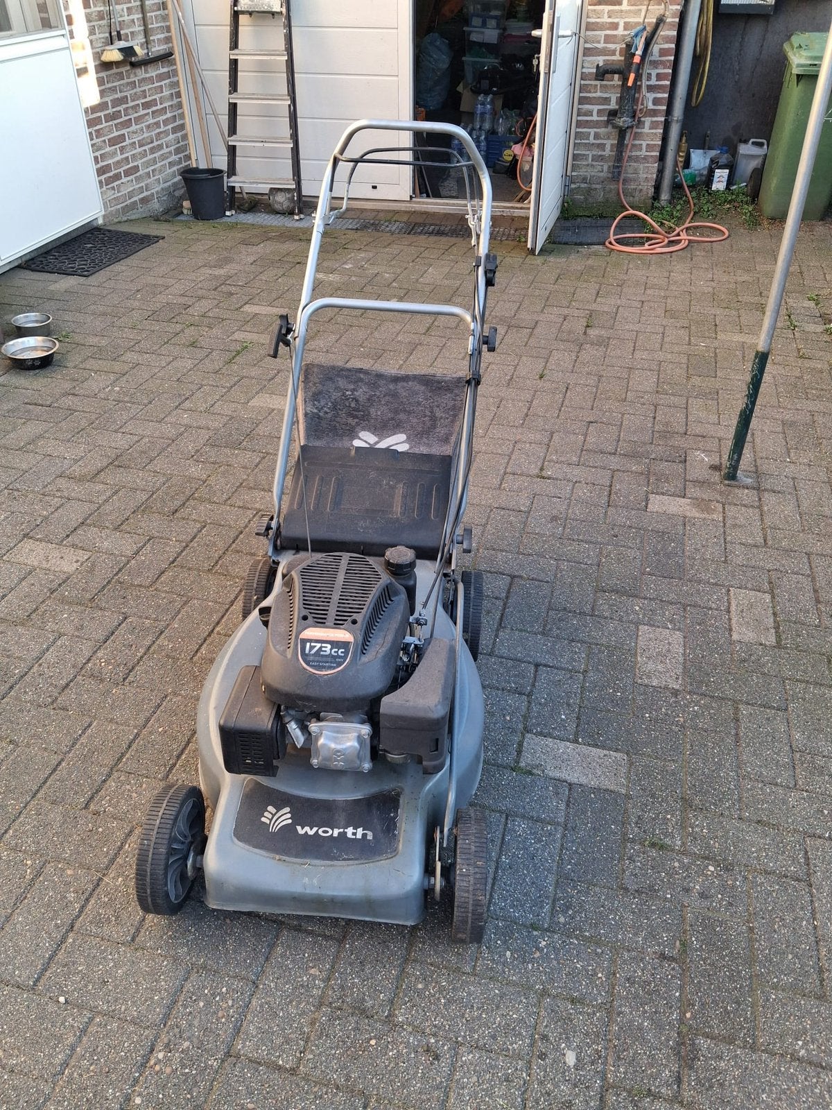 Grasmaaier zelftrekker zeer goeie staat, Tuin en Terras, Ophalen, Zo goed als nieuw