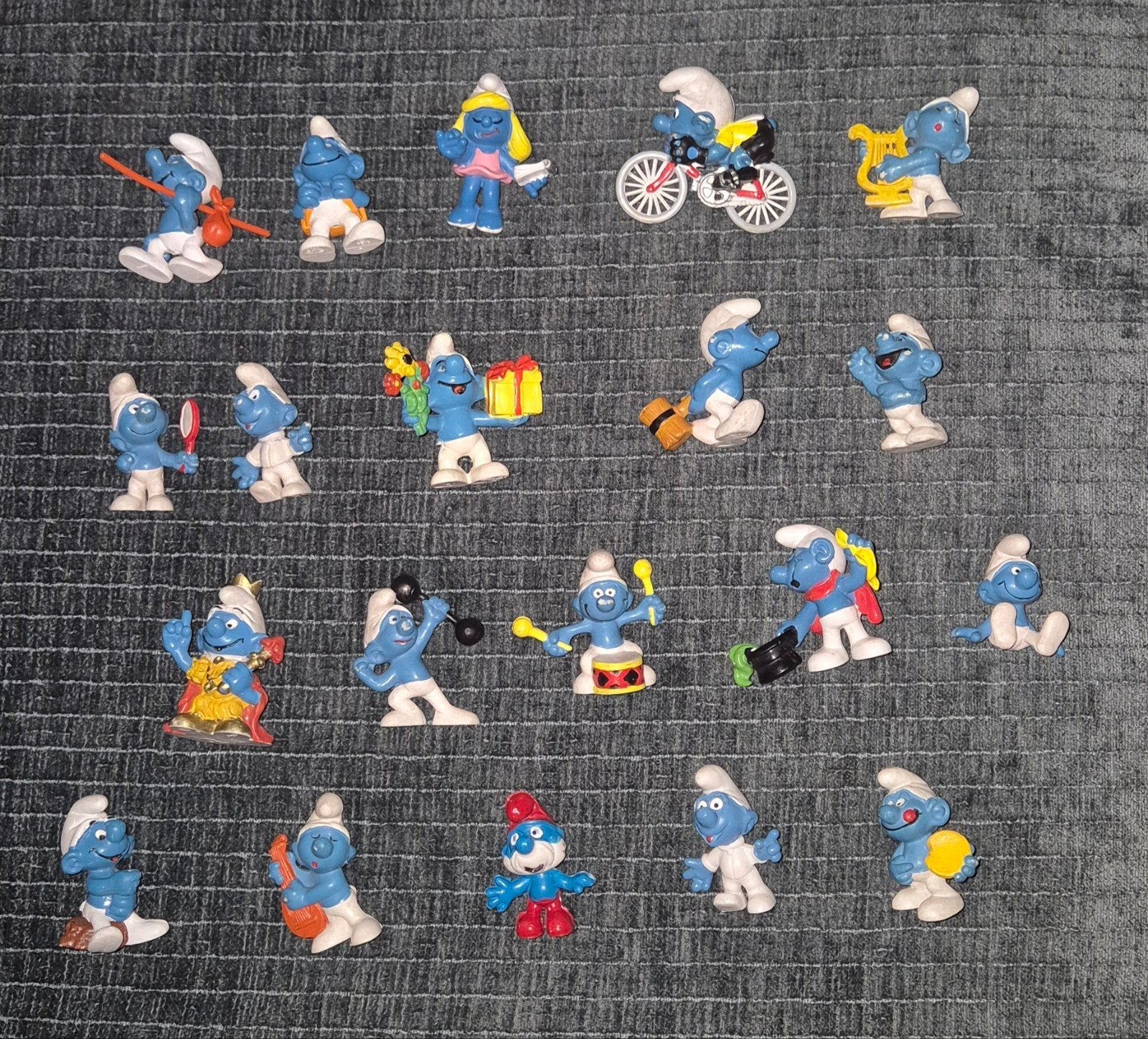 20 Smurfen vintage (1969-1982) - Schtroumpfs, Collections, Schtroumpfs, Enlèvement, Utilisé, Grand Schtroumpf, Poupée, Figurine ou Peluche