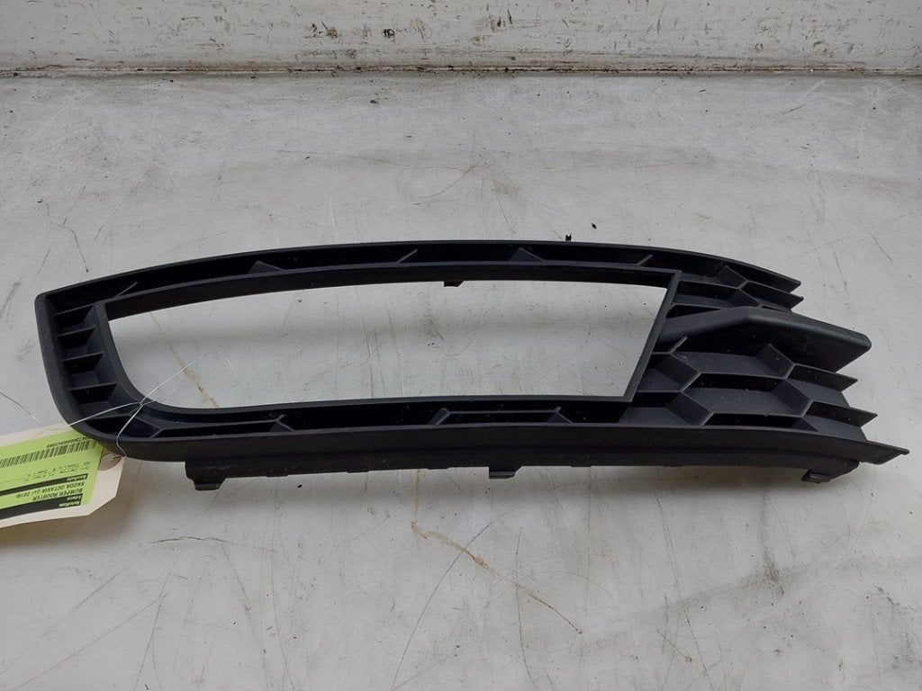 GRILLE DE PARE-CHOCS Skoda Octavia Combi (5EAC), Autos : Pièces & Accessoires, Dhr. J. Ham, Administratie@autoham.nl, Utilisé