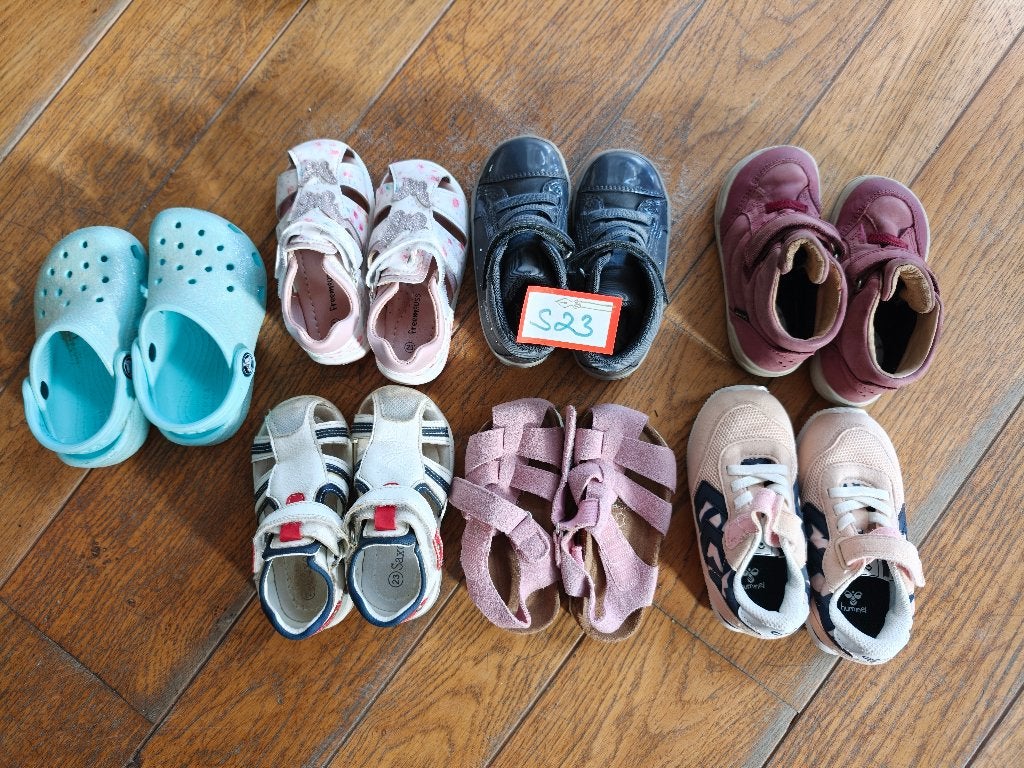 Lot de 7 paires chaussures fille taille 23 à 1,43€ par paire, Enfants & Bébés, Enlèvement, Utilisé, Chaussures, Fille