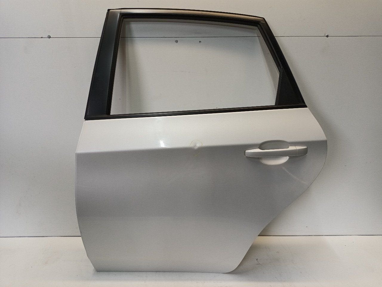 Portier links achter Subaru Impreza, Subaru, Onderdelen@venauto.nl, Van der Ven Autorecycling B.V., Gebruikt