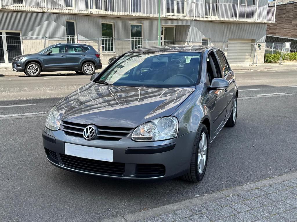 Volkswagen golf 5 1.6 essence, Argent ou Gris, Achat, Boîte manuelle, Entretenue par le concessionnaire