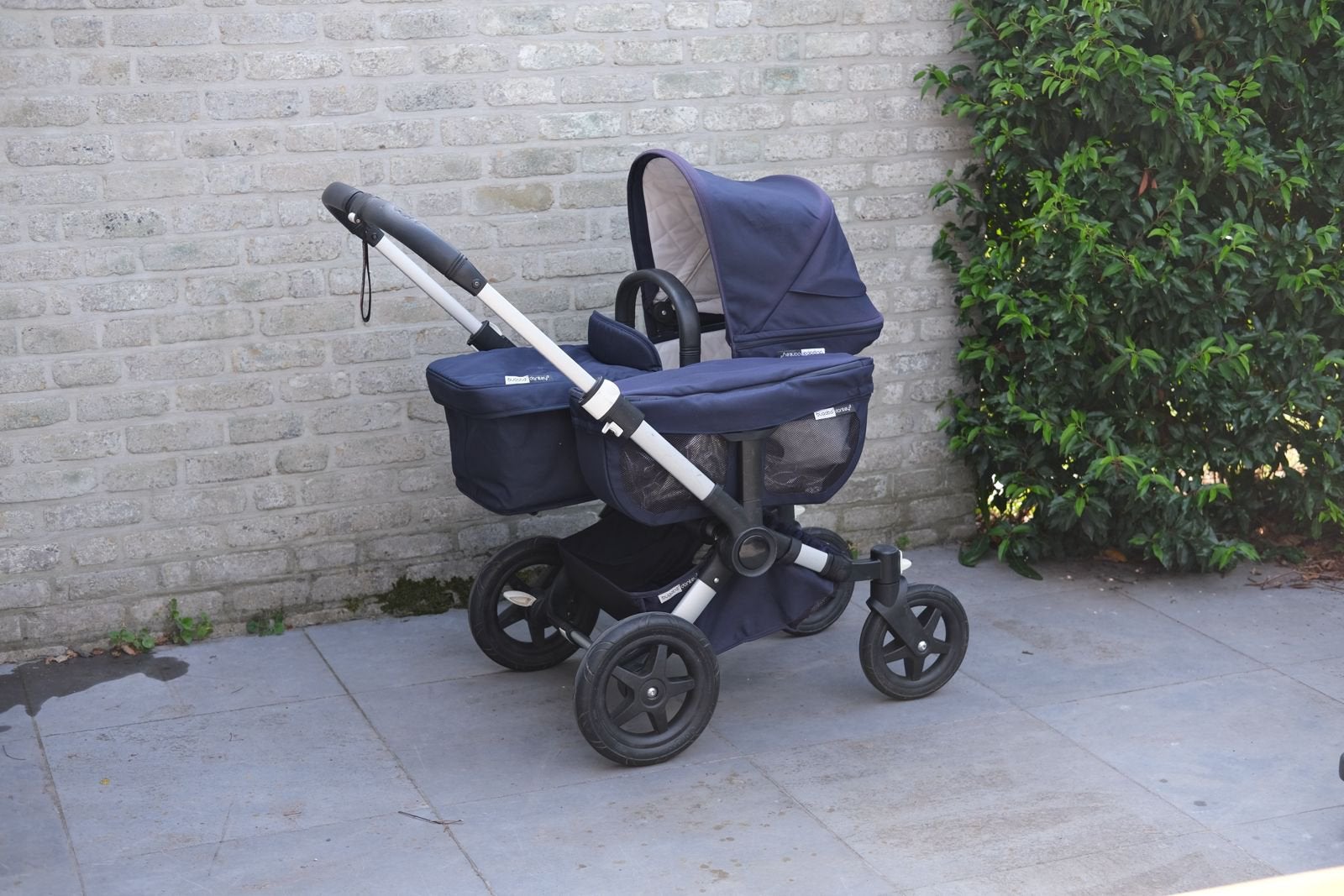 Bugaboo Donkey 2 kinderwagen met wieg + 2 kinderzitjes, Kinderen en Baby's, Kinderwagens en Combinaties, Gebruikt, Bugaboo, Verstelbare duwstang
