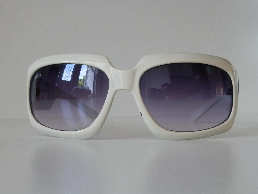 Dolce Gabbana zonnebril. Wit., Handtassen en Accessoires, Zonnebrillen en Brillen | Dames, Overige merken, Zonnebril, Wit, Ophalen of Verzenden