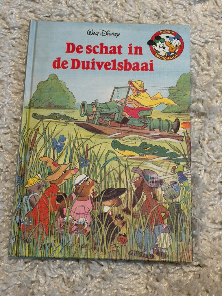 Disney boekenclub - De schat in de Duivelsbaai, Boeken, Ophalen of Verzenden, Gelezen, Jongen of Meisje, Fictie algemeen