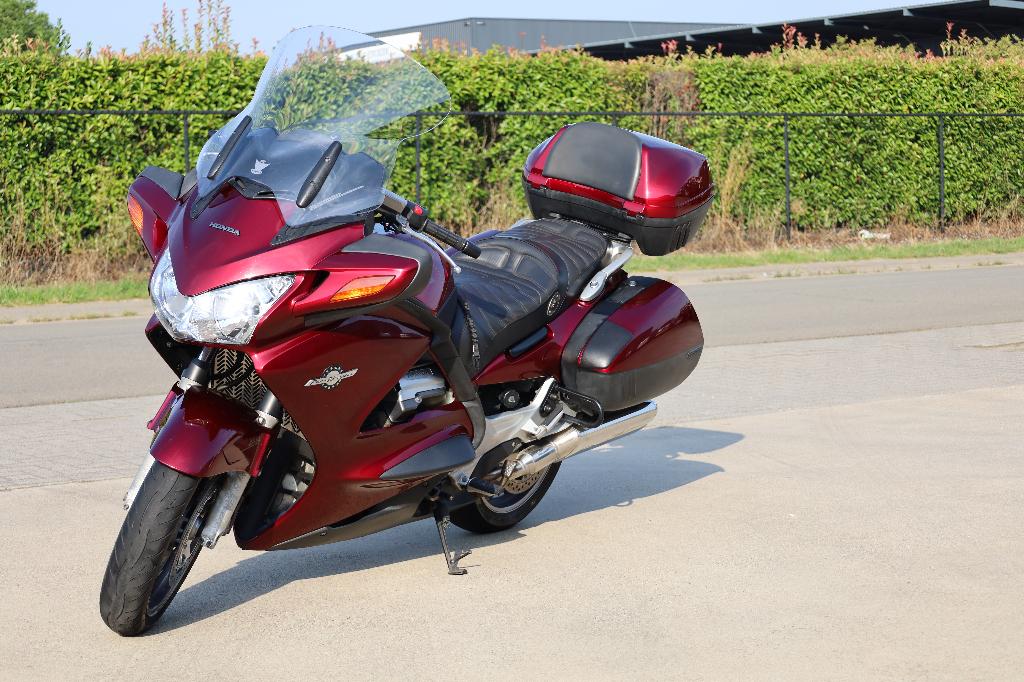 Honda ST 1300 Pan European, Occasion, 4 cilinders, Motorrijbewijs A, Particulier