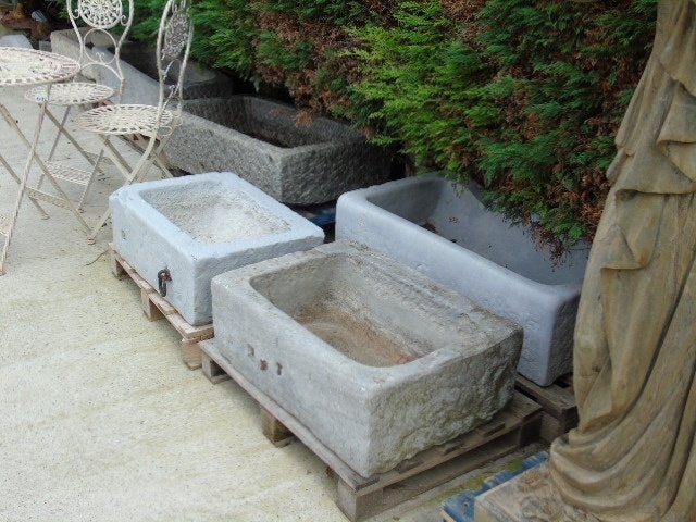 bac ou auge en pierre bleu , jardinière , grand choix !!, Moins de 30 cm, Pierre, Enlèvement, Utilisé