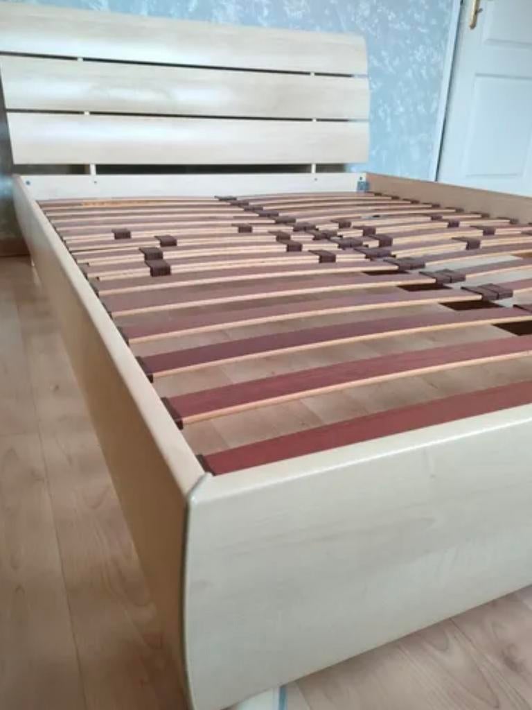 Lit Ikea 160-200, 2 matelas, 2 tables de chevet, Enlèvement ou Envoi, Comme neuf