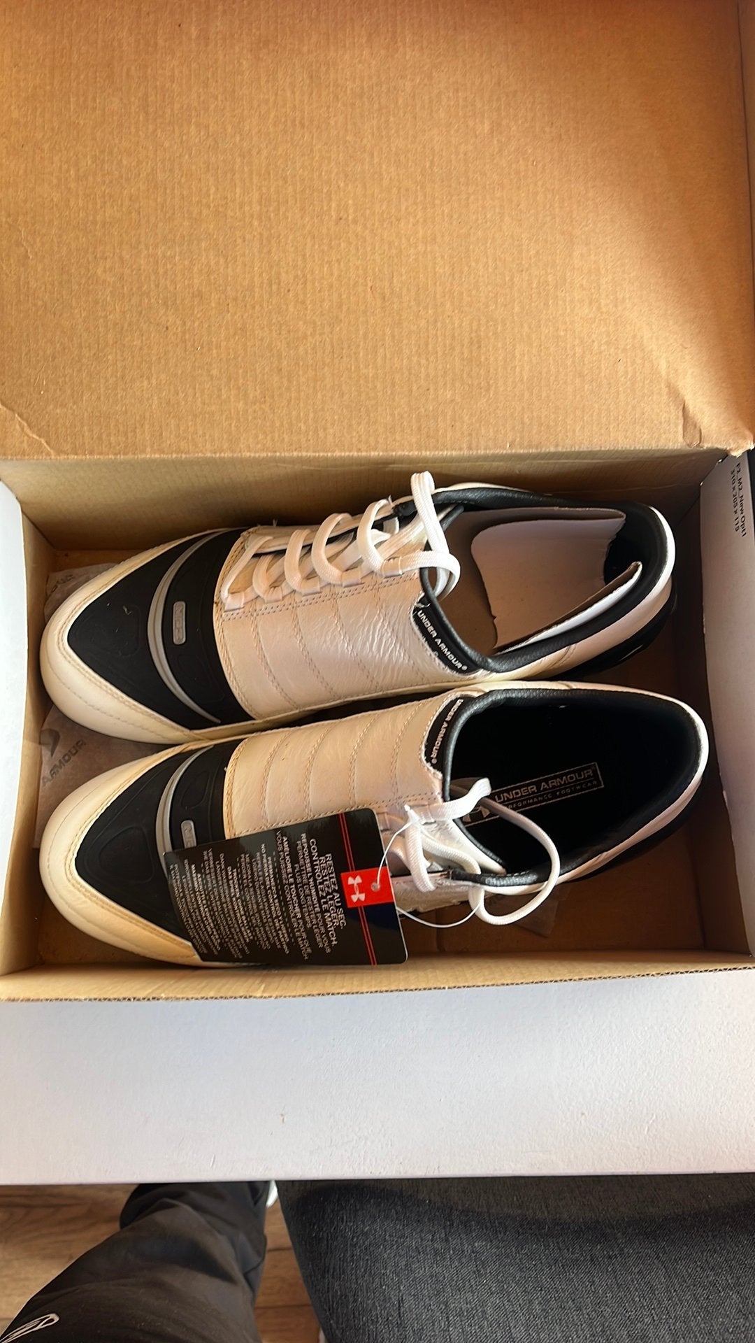 Under armour voetbal schoenen maat 44,5, Muziek en Instrumenten, Ophalen, Nieuw
